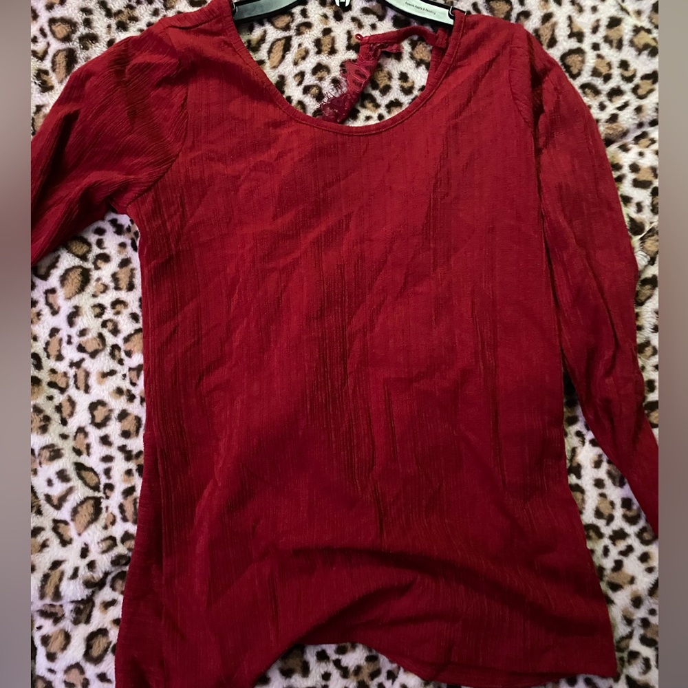 BRAND NEW WITH TAGS!! RED BUCKLE LONG SLEEVE OPEN BACK SHIRT